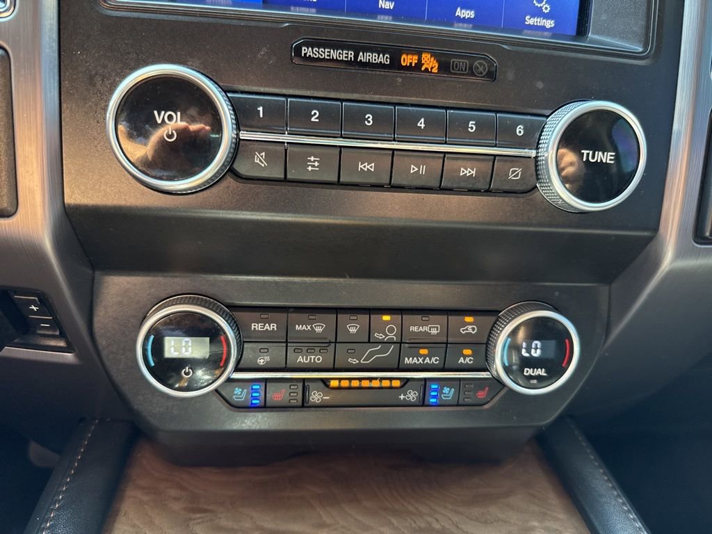 Used 2021 Ford Expedition Platinum image 25