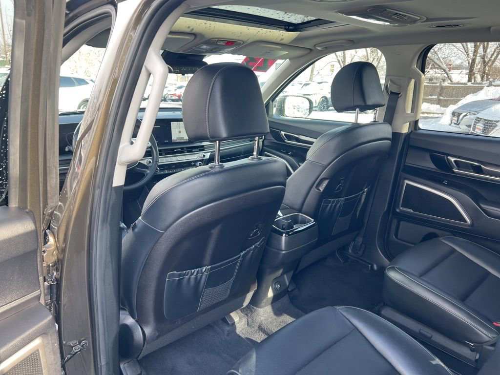 Certified 2023 Kia Telluride S w/ S Sunroof Package image 10
