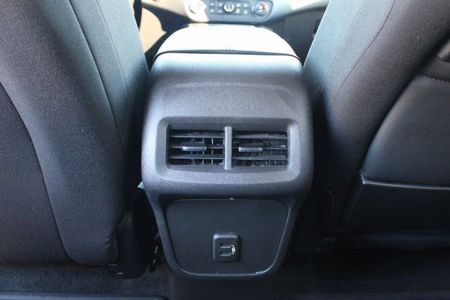 Used 2023 GMC Terrain SLE w/ Driver Convenience Package image 33