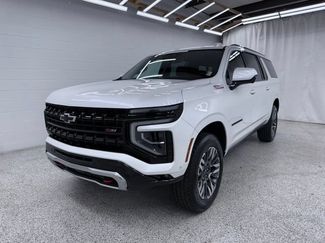 Used 2025 Chevrolet Suburban Z71 AWD/4WD image 5