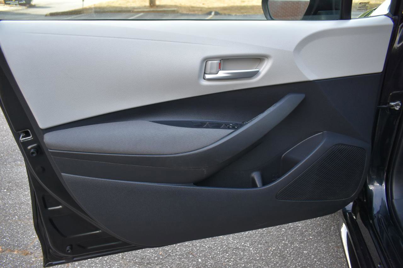 Used 2021 Toyota Corolla LE image 33