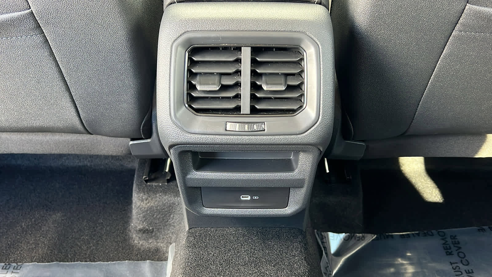 Used 2025 Volkswagen Taos SE image 25