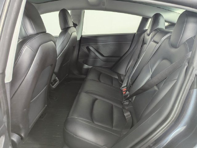 Used 2020 Tesla Model 3 Standard Range Plus RWD image 16