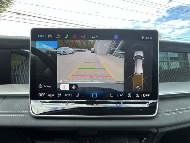 New 2026 Volkswagen Tiguan SE image 17