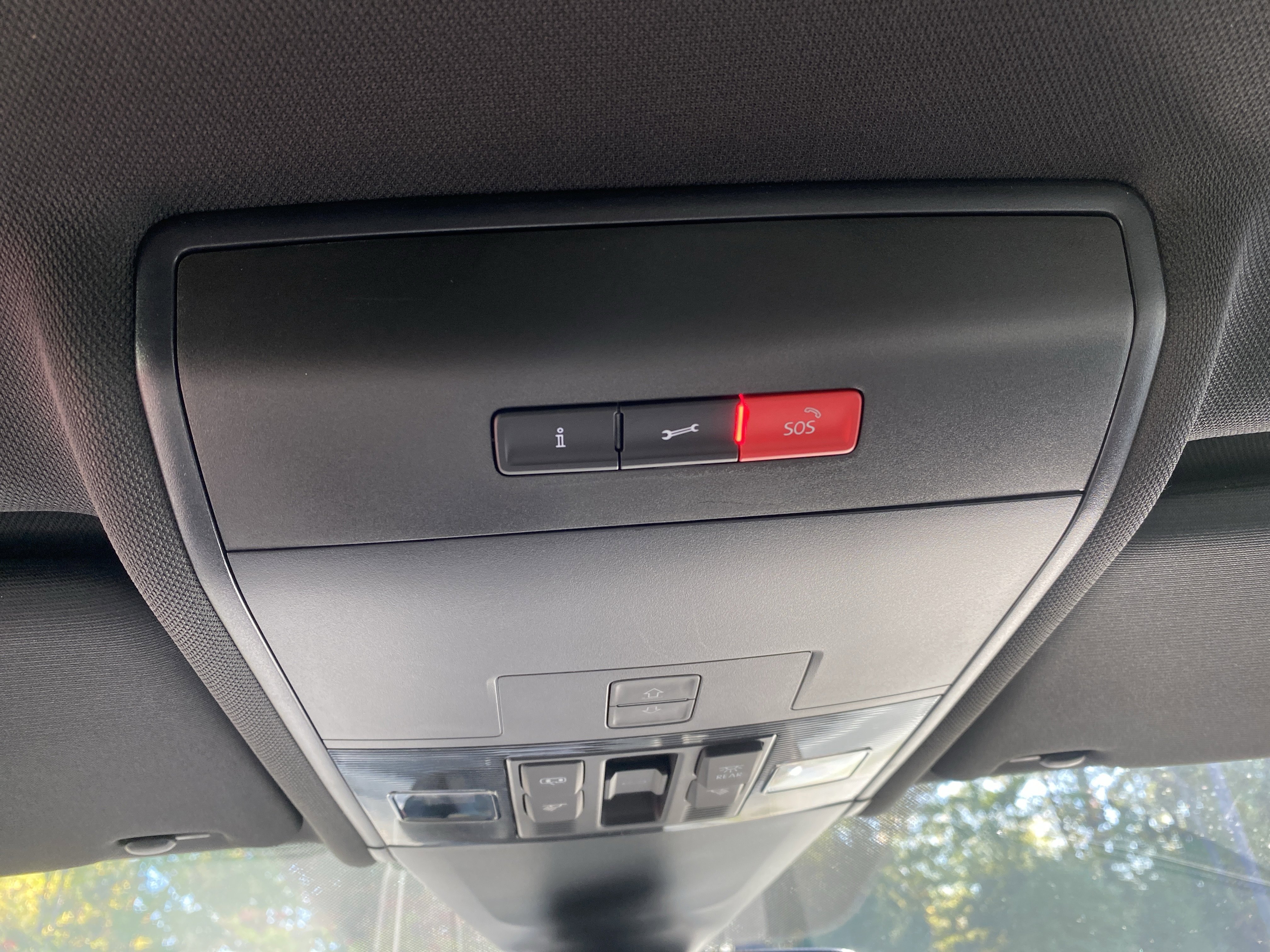 Used 2021 Volkswagen Atlas Cross Sport SEL image 24