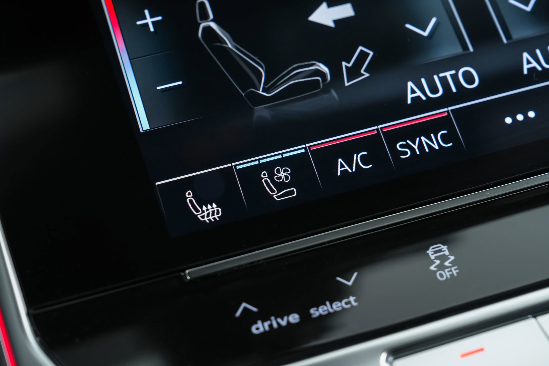 Used 2024 Audi RS 6 performance w/ Matte Carbon Package image 29