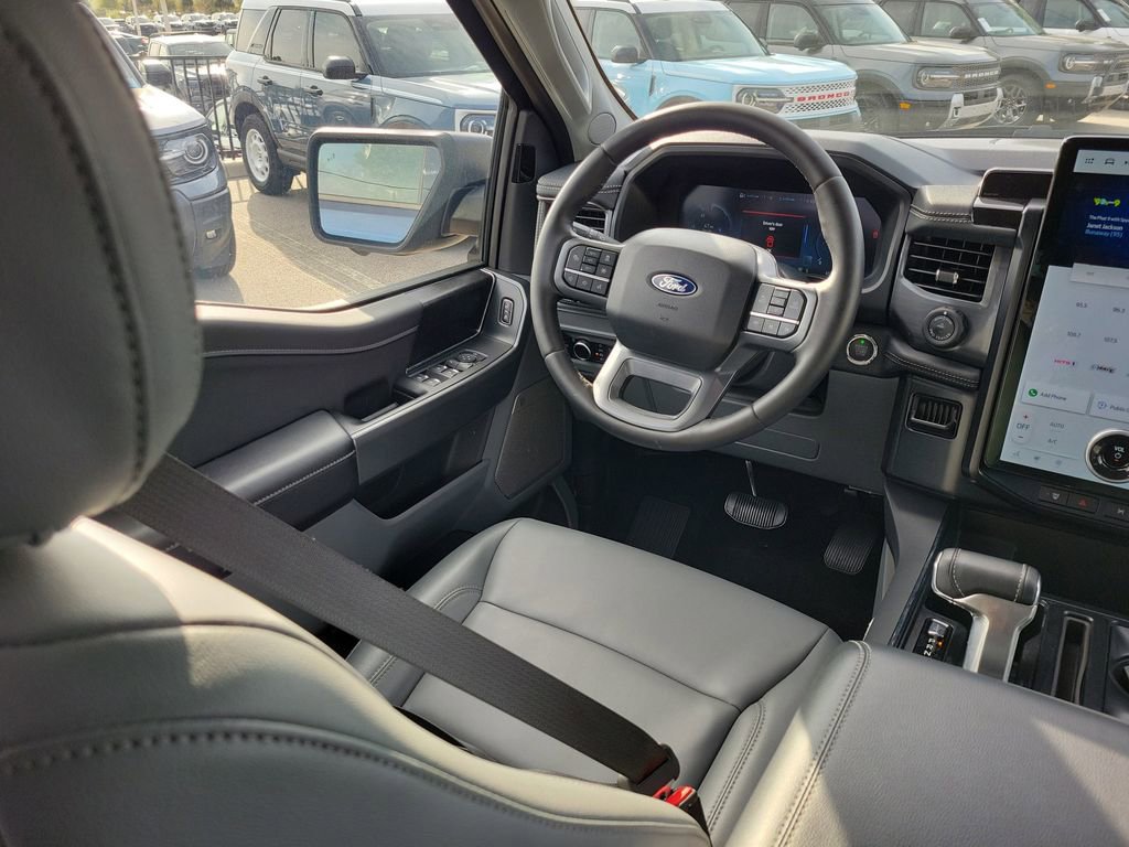 Used 2025 Ford F150 Lightning Flash image 13