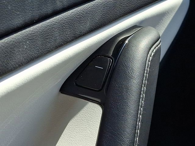 Used 2018 Tesla Model 3 Long Range image 30