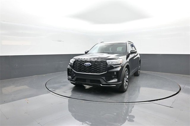 New 2026 Ford Explorer ST-Line image 3
