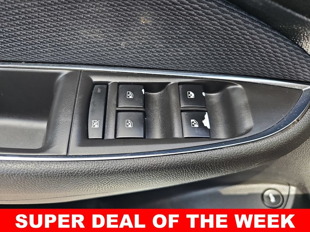 Used 2017 Chevrolet Cruze LS FWD image 26
