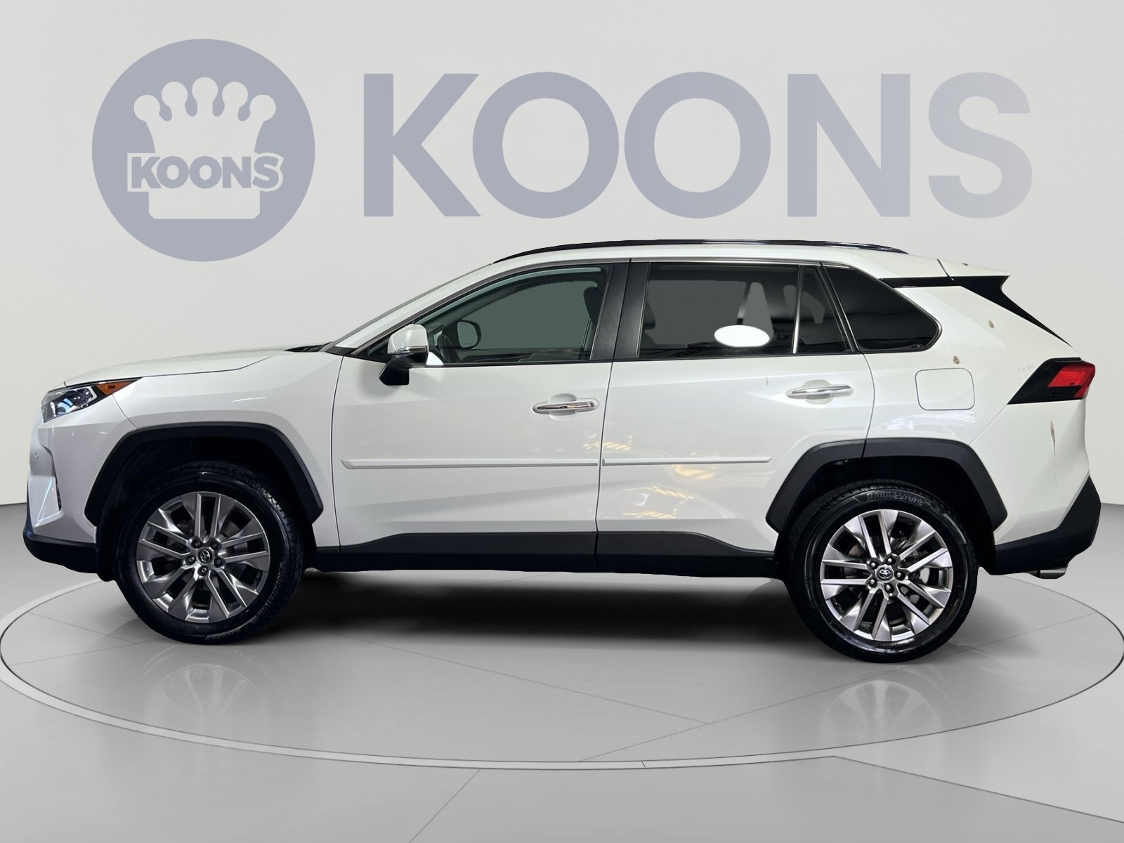 Used 2020 Toyota RAV4 Limited AWD/4WD image 2