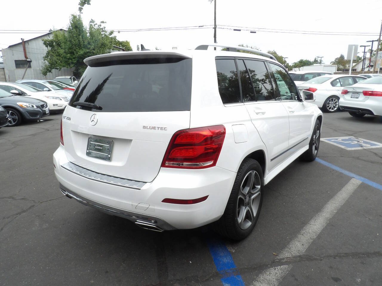 Used 2014 Mercedes-Benz GLK 250 BlueTEC 4MATIC image 3