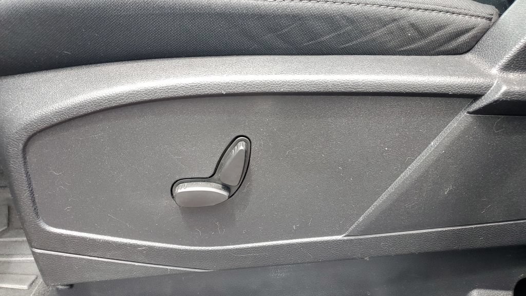 Used 2019 Ford Transit Connect XLT FWD image 8