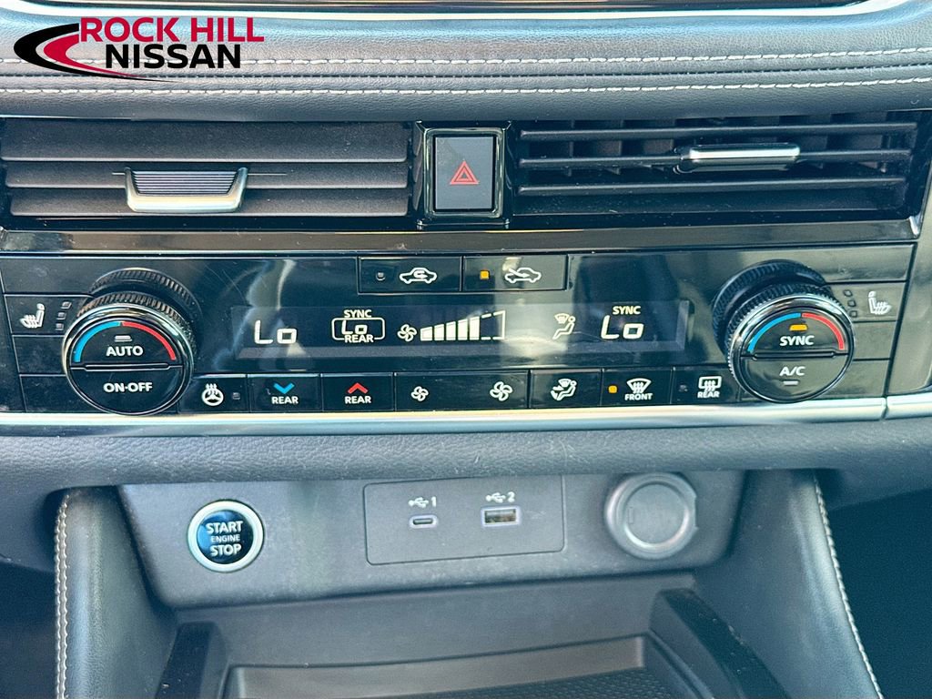 Used 2023 Nissan Rogue SL w/ SL Premium Package image 16