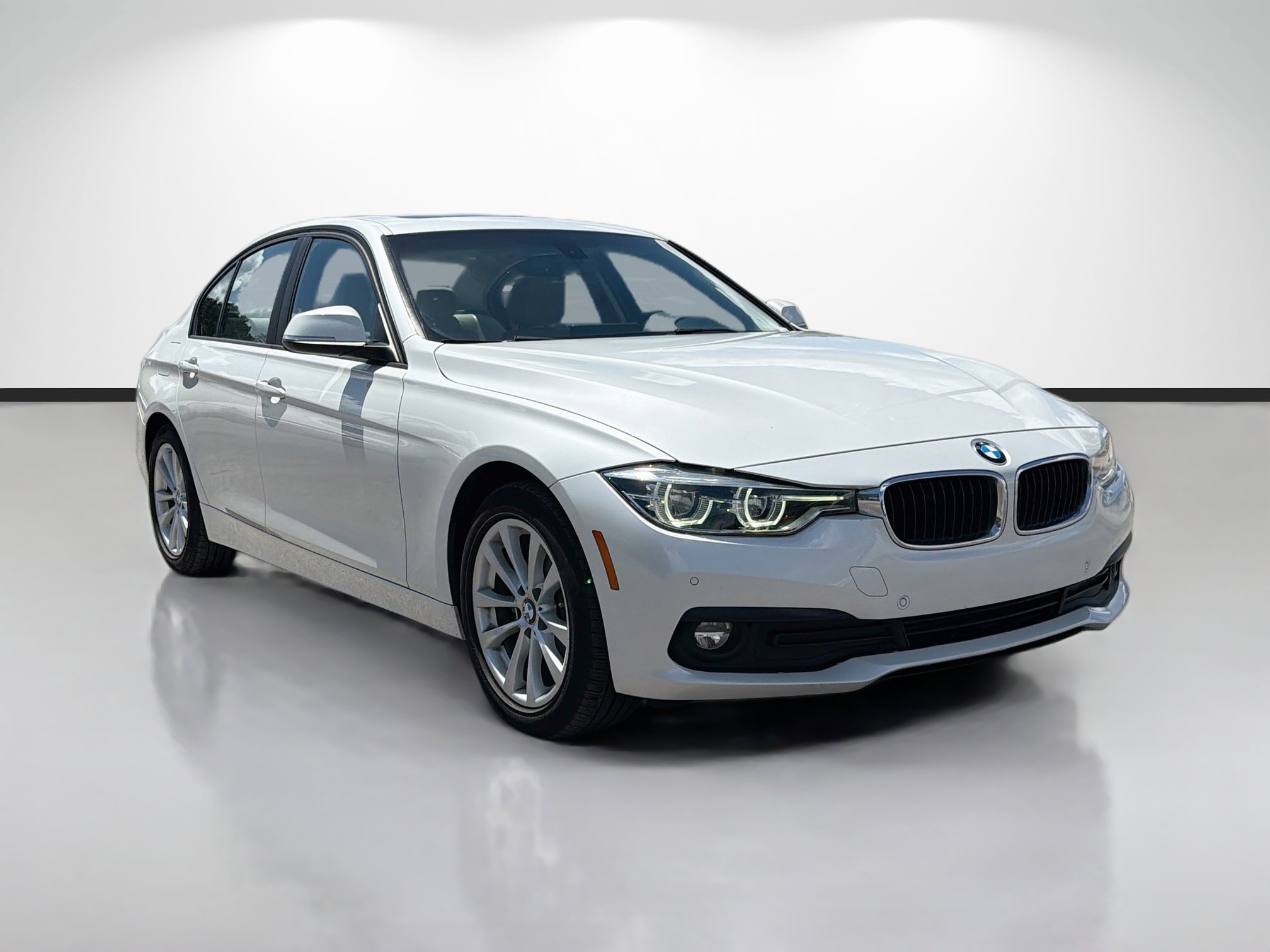 Used 2018 BMW 320i Sedan w/ Premium Package