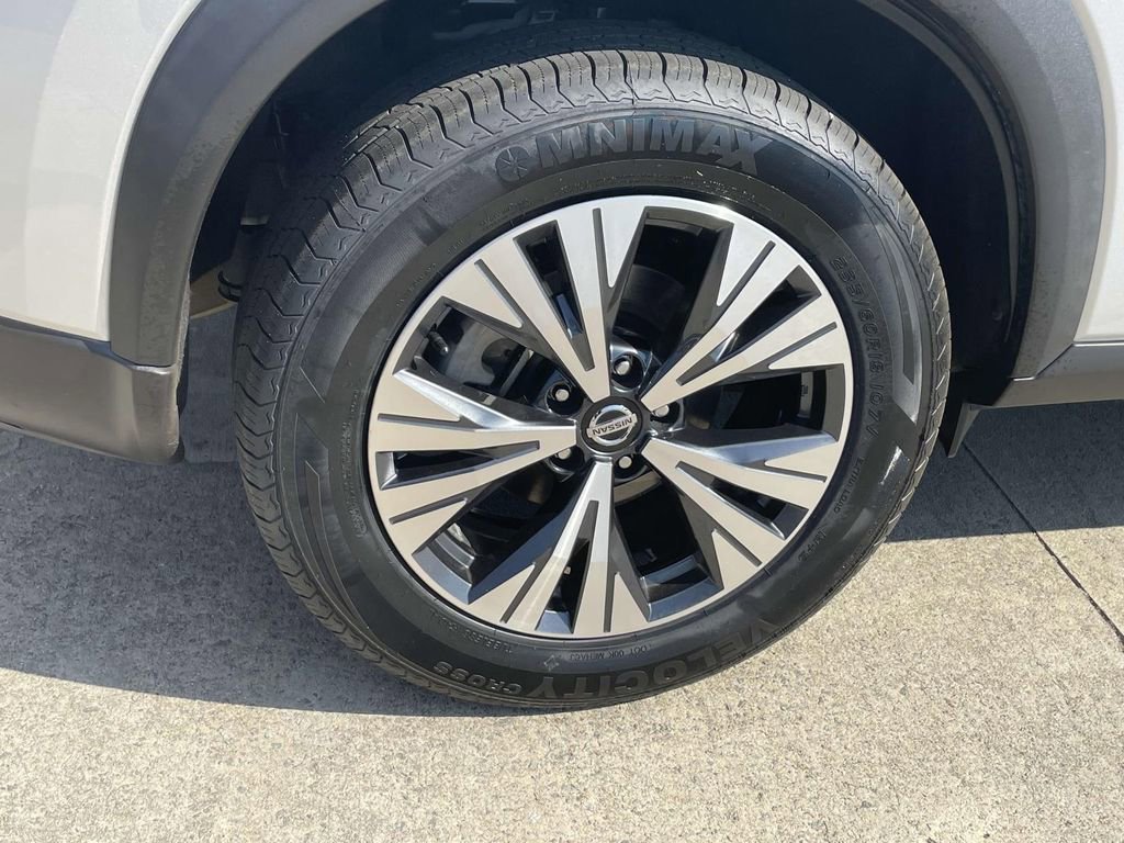 Used 2021 Nissan Rogue SV image 7