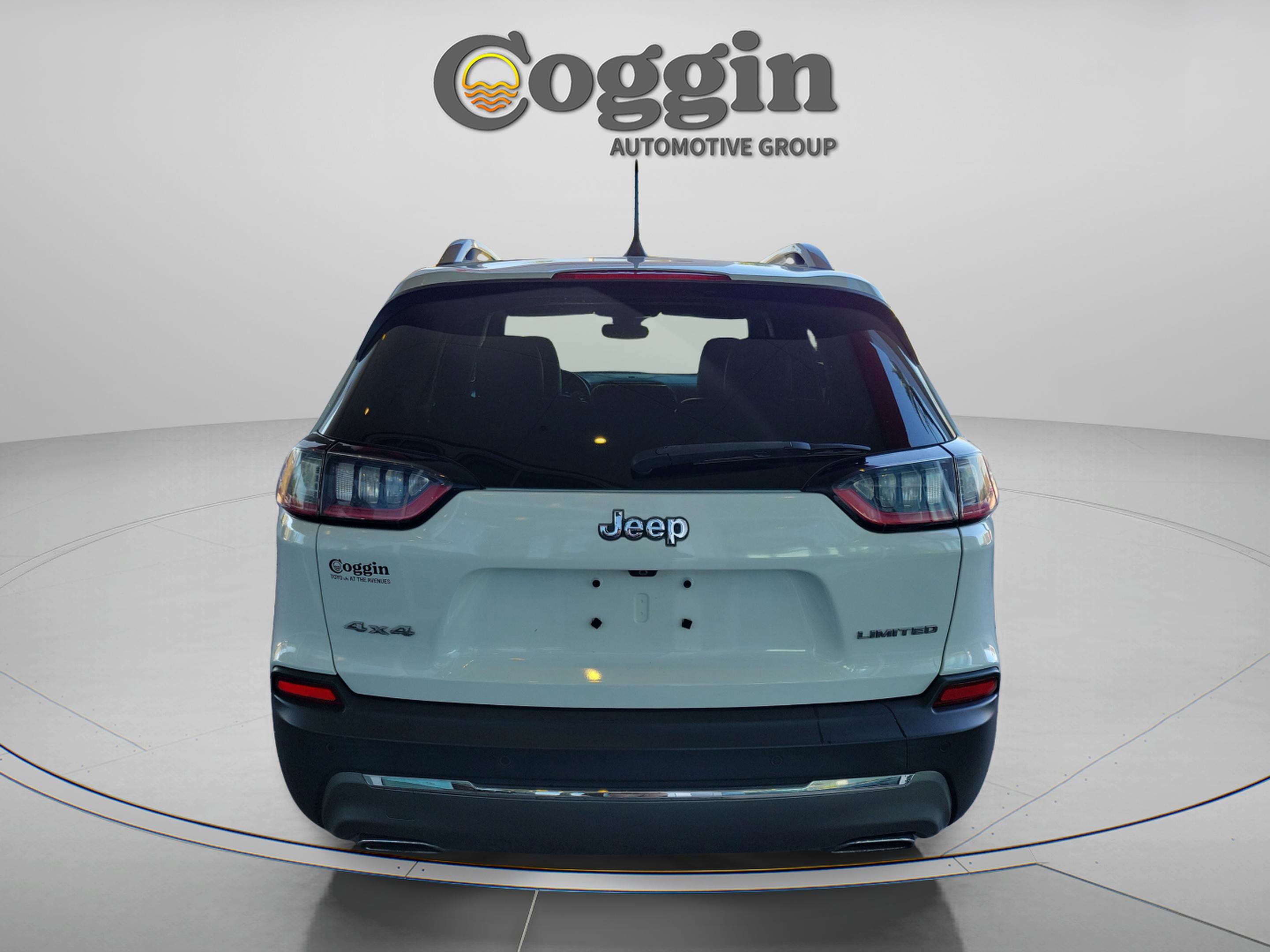 Used 2019 Jeep Cherokee Limited w/ Luxury Group image 3