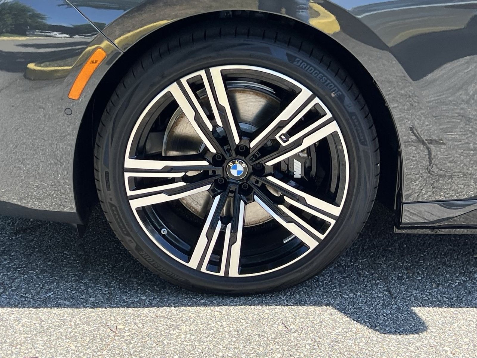 New 2026 BMW i7 xDrive60 w/ Executive Package AWD/4WD image 9