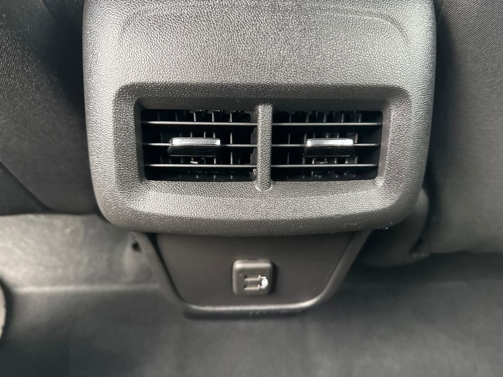 Used 2023 Chevrolet Equinox LS image 15