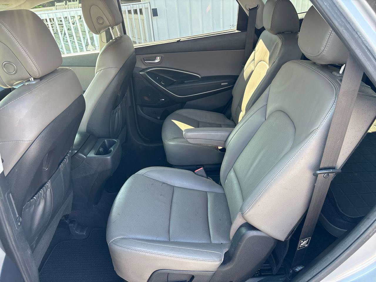 Used 2017 Hyundai Santa Fe Limited FWD image 17