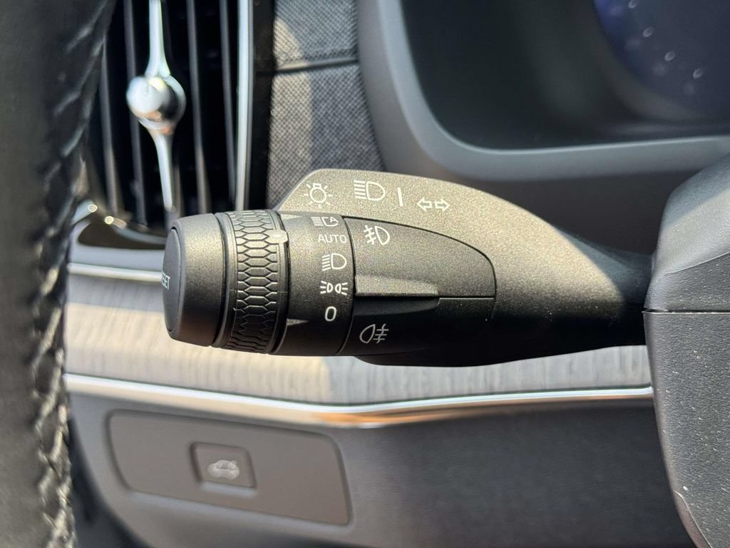 Certified 2026 Volvo XC90 B6 Ultra w/ Protection Package AWD/4WD image 25