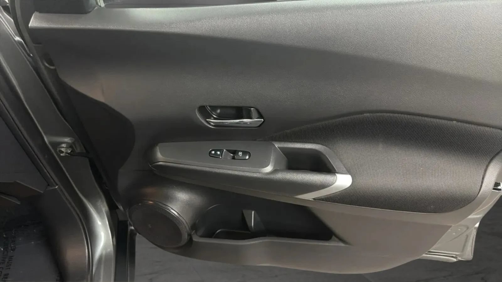 Used 2022 Nissan Kicks SV FWD image 18