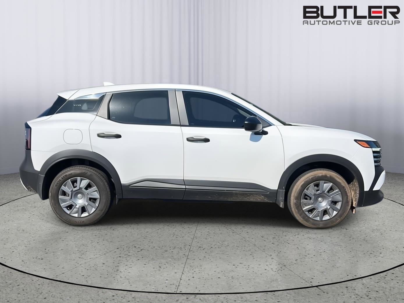 Used 2025 Nissan Kicks S FWD image 5