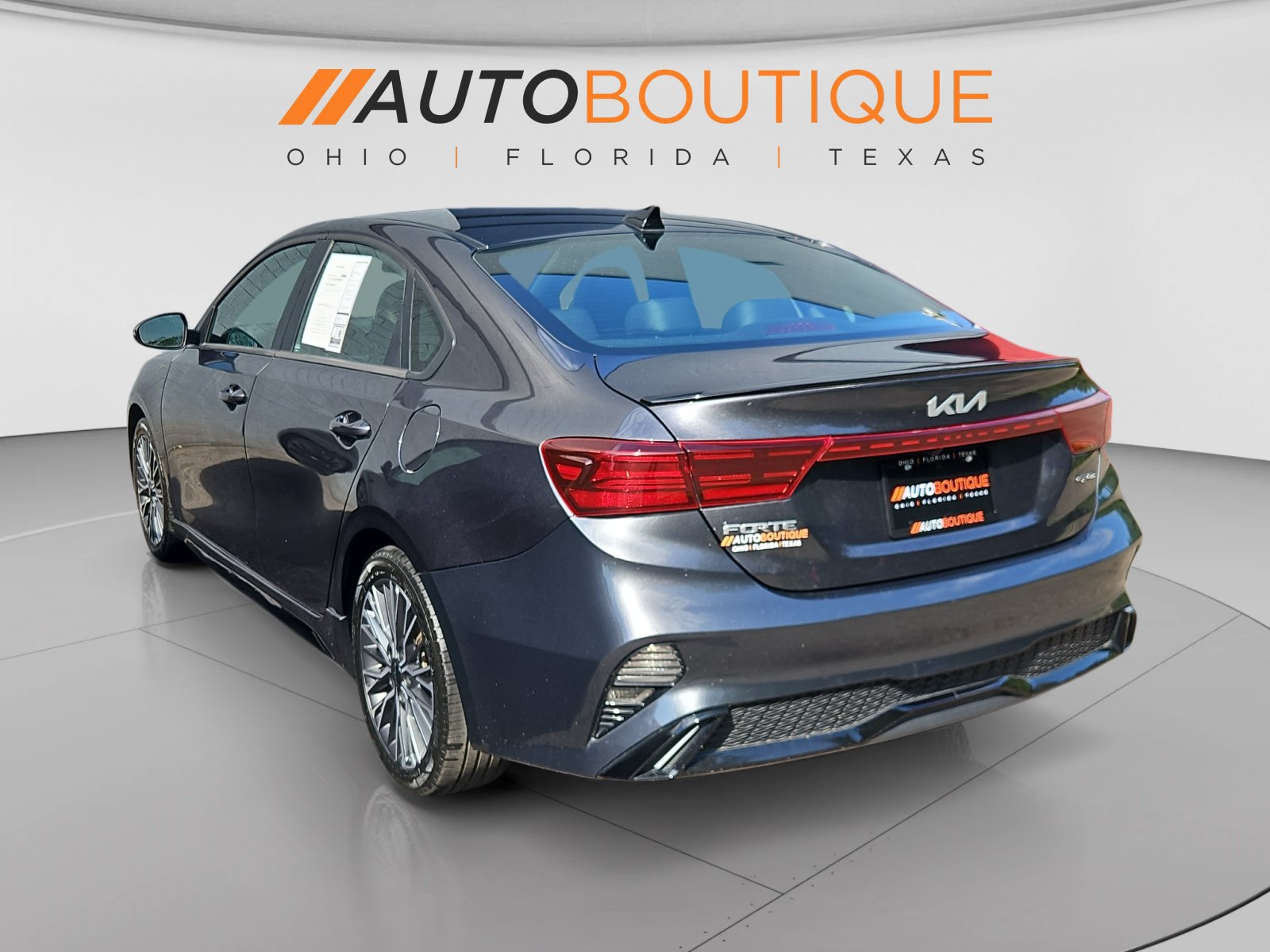 Used 2024 Kia Forte GT-Line w/ GT-Line Premium Package FWD image 3