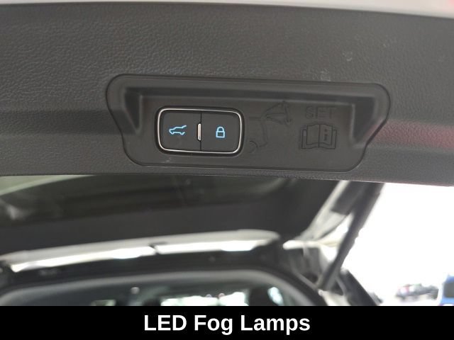 Used 2023 Ford Explorer XLT w/ Equipment Group 202A AWD/4WD image 11