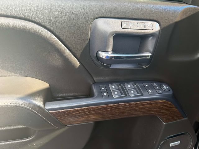 Used 2019 GMC Sierra 2500 Denali w/ Duramax Plus Package AWD/4WD image 15