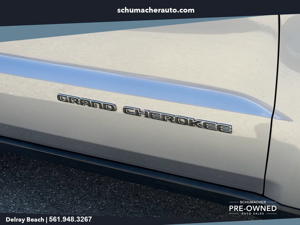 Used 2018 Jeep Grand Cherokee Limited AWD/4WD image 10