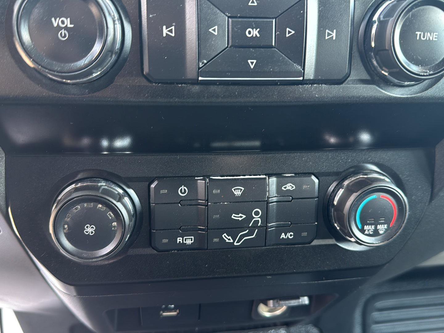Used 2019 Ford F250 XL w/ Power Equipment Group image 25