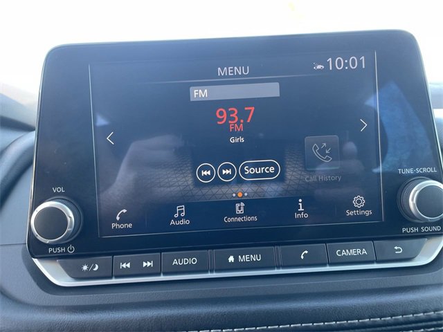 Used 2023 Nissan Rogue SV image 13