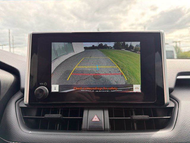 Used 2025 Toyota RAV4 XLE w/ Weather Package AWD/4WD image 18