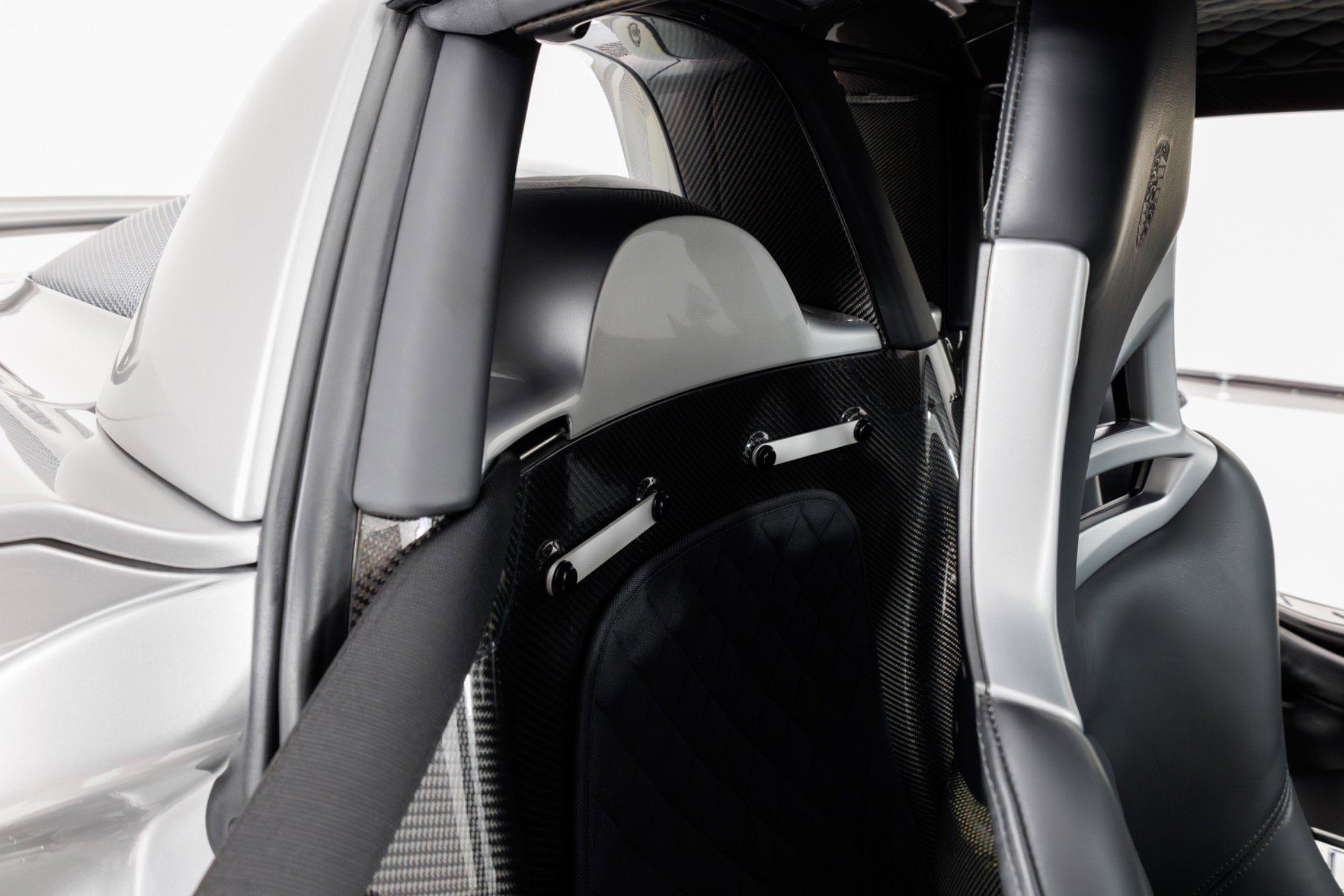 Used 2004 Porsche Carrera GT RWD image 44