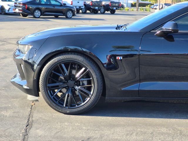 Used 2018 Chevrolet Camaro LT RWD image 20
