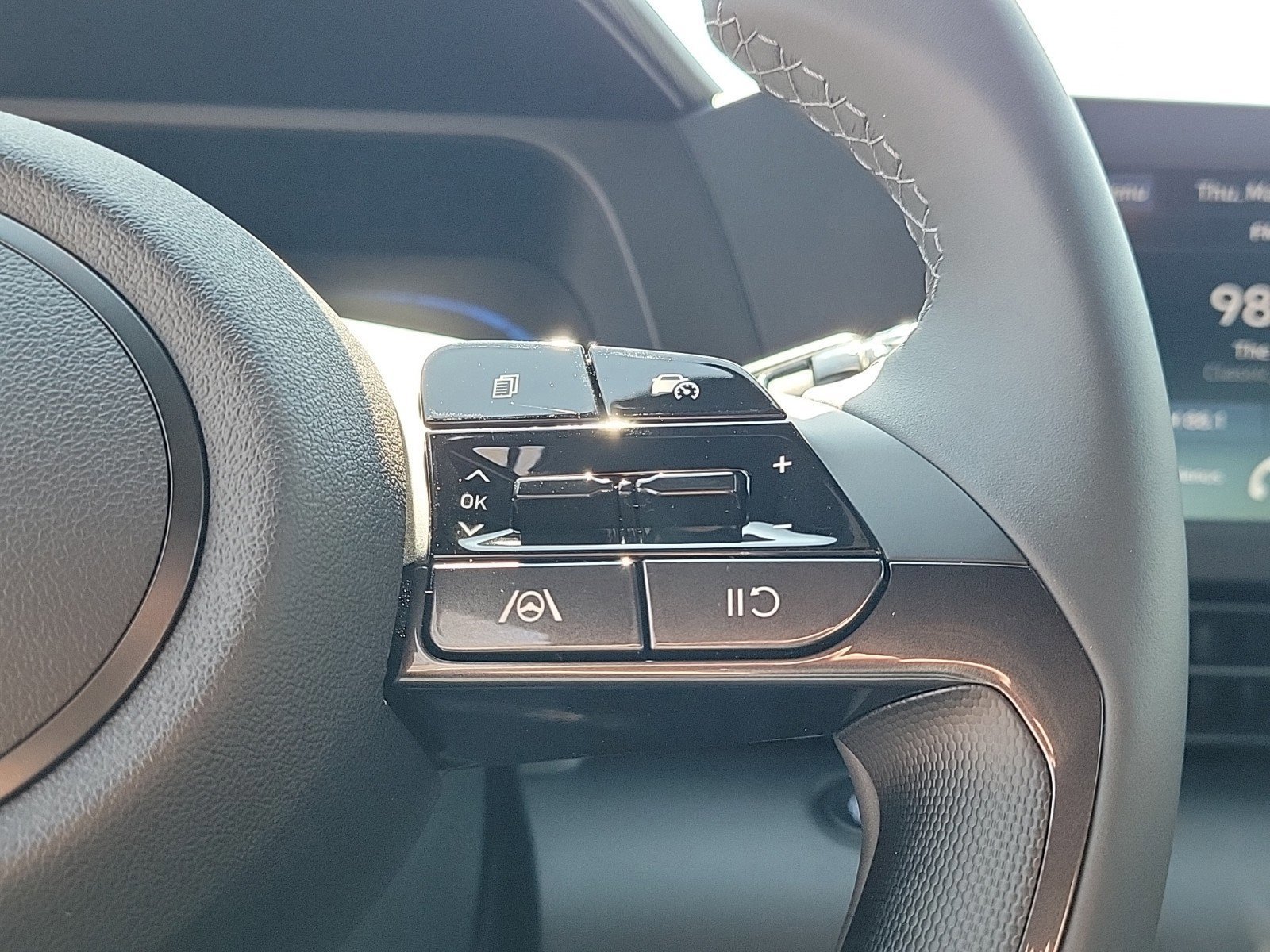 New 2026 Hyundai Elantra Sport image 23