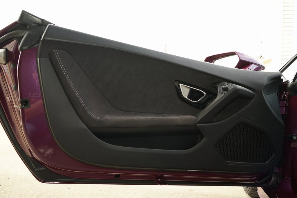 Used 2016 Lamborghini Huracan LP 610-4 image 19