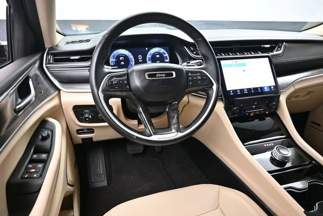 Used 2022 Jeep Grand Cherokee L Limited RWD image 16