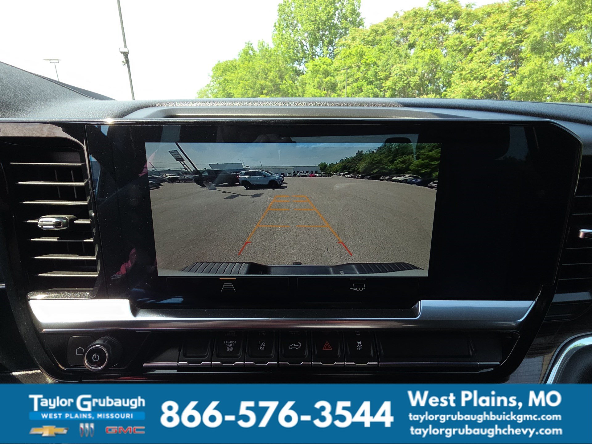 Used 2024 Chevrolet Silverado 3500 LT AWD/4WD image 23