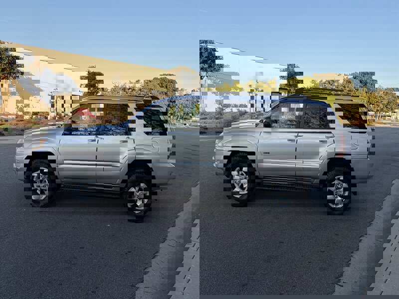 Used 2004 Toyota 4Runner SR5 image 9