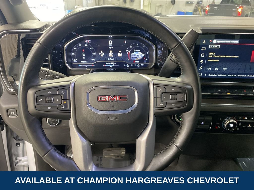 Used 2025 GMC Sierra 1500 SLT image 15