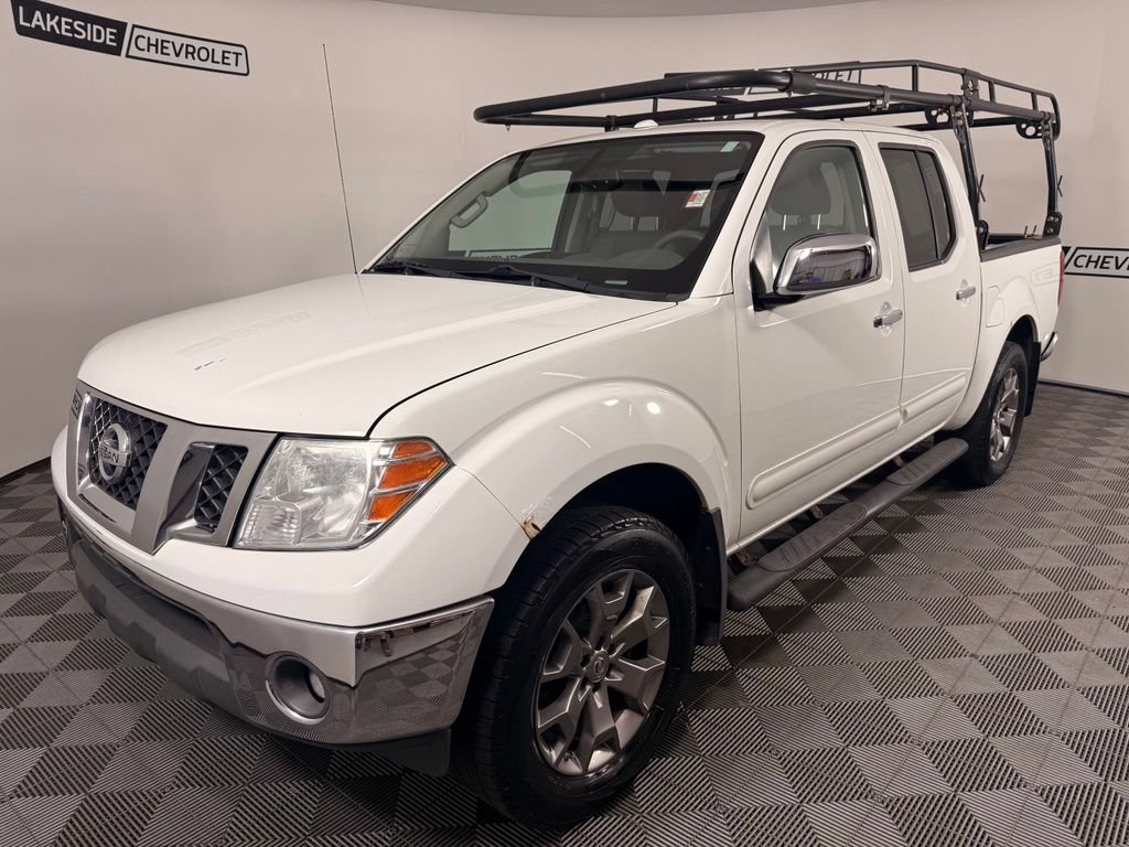 Used 2015 Nissan Frontier SL AWD/4WD image 2