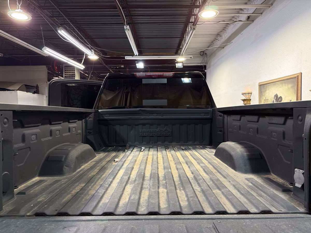 Used 2024 Chevrolet Silverado 2500 High Country w/ Midnight Edition AWD/4WD image 14