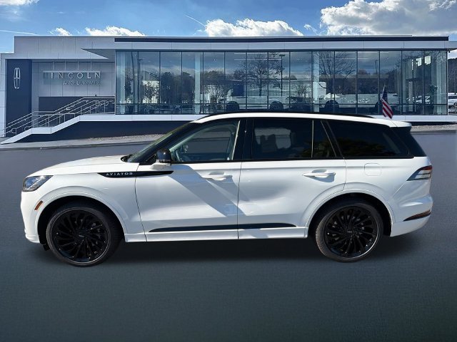 New 2027 Lincoln Aviator Reserve w/ Luxury Package RWD image 4