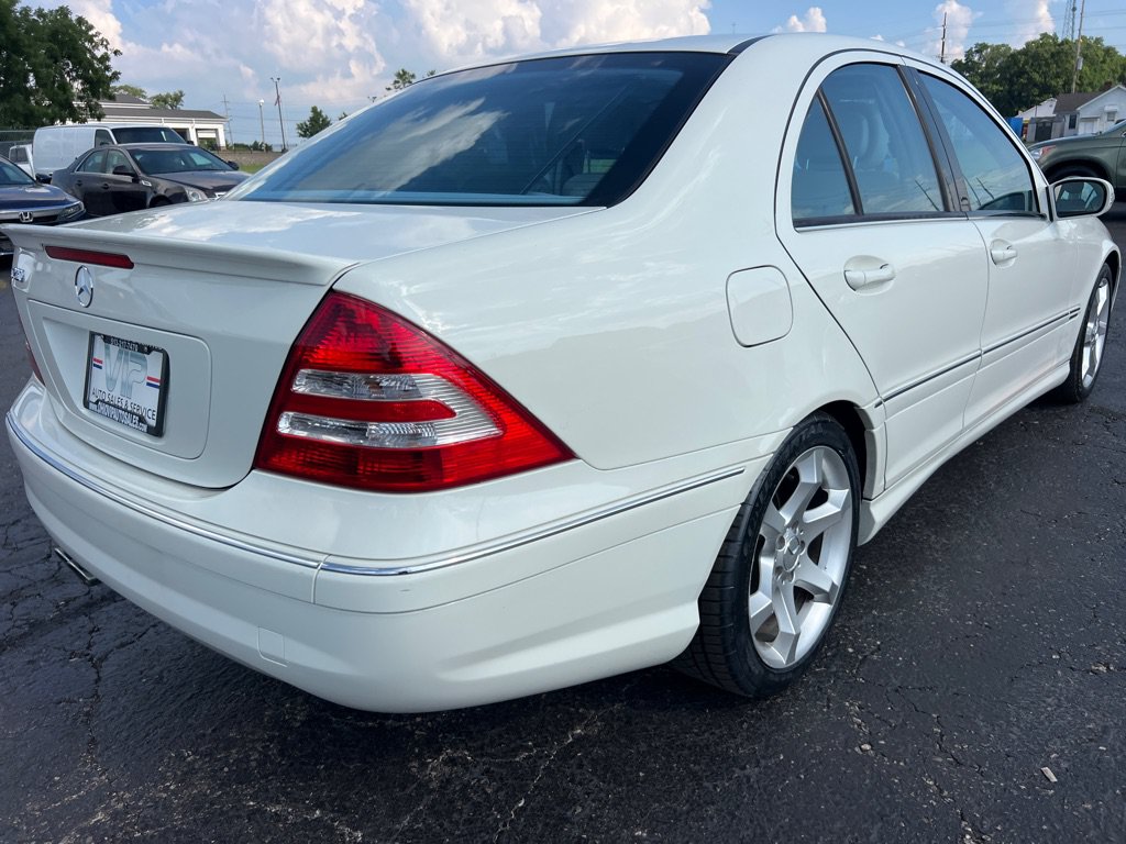 Used 2007 Mercedes-Benz C 230 Sedan image 7