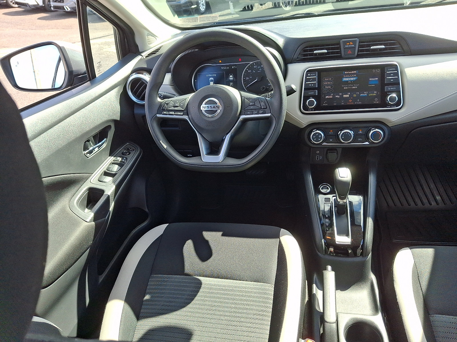 Used 2021 Nissan Versa SV FWD image 10