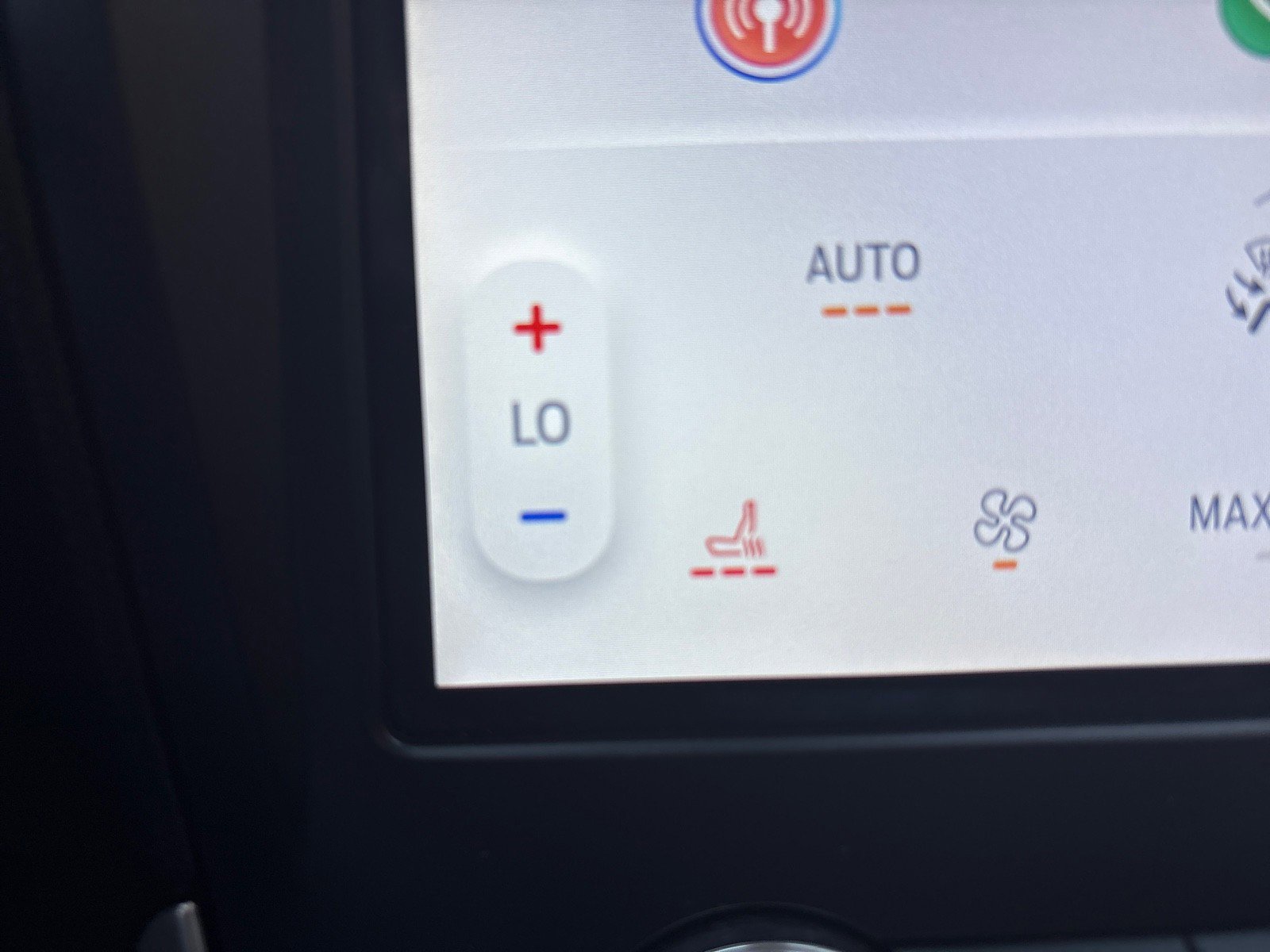 Used 2024 Ford Edge SEL image 20