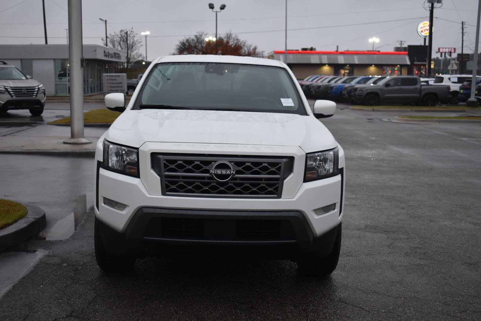 Used 2023 Nissan Frontier SV w/ SV Convenience Package image 16