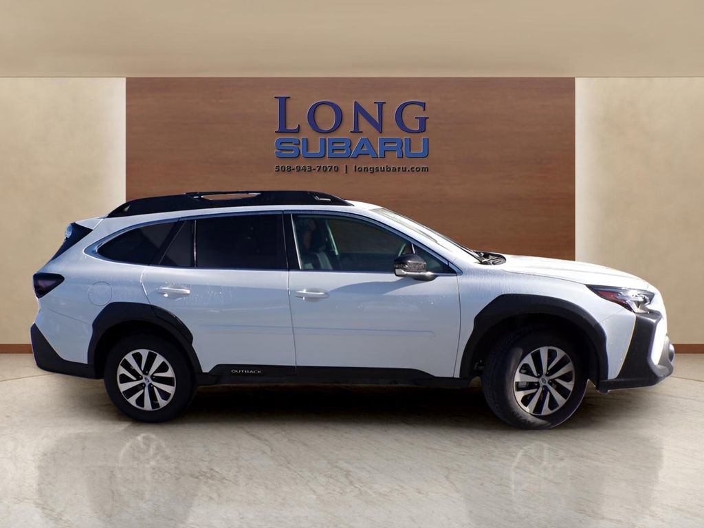 Certified 2025 Subaru Outback Premium AWD/4WD image 4